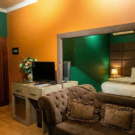 Artist Center * Tiran