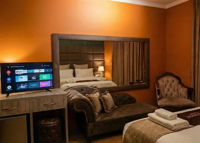 Artist Center 地拉那