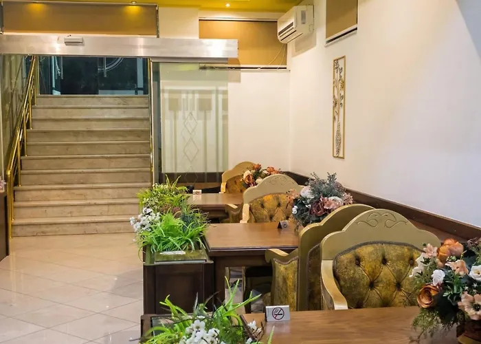 酒店 Artist Center 地拉那