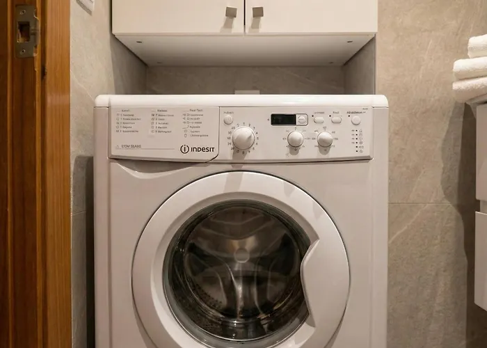 Artist Center 酒店 *